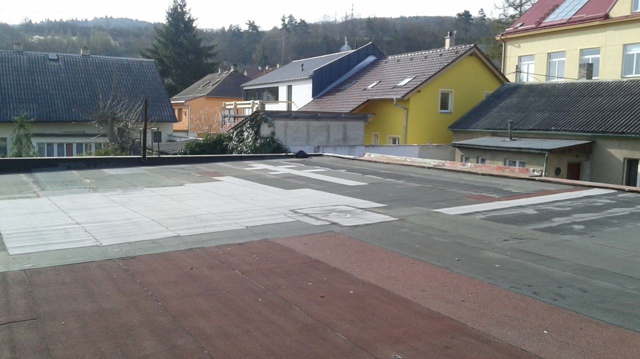 Plochá střecha před realizací, Praha - Podolí